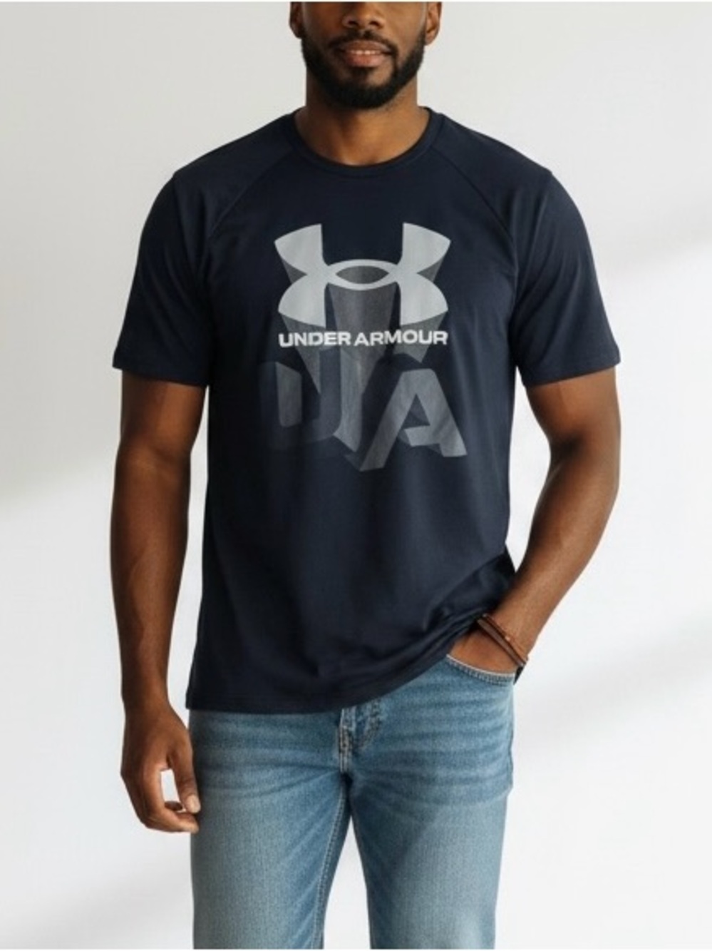 Under Armour Repeat Logo Tech HeatGear Shirt YXL Black Athletic Tee